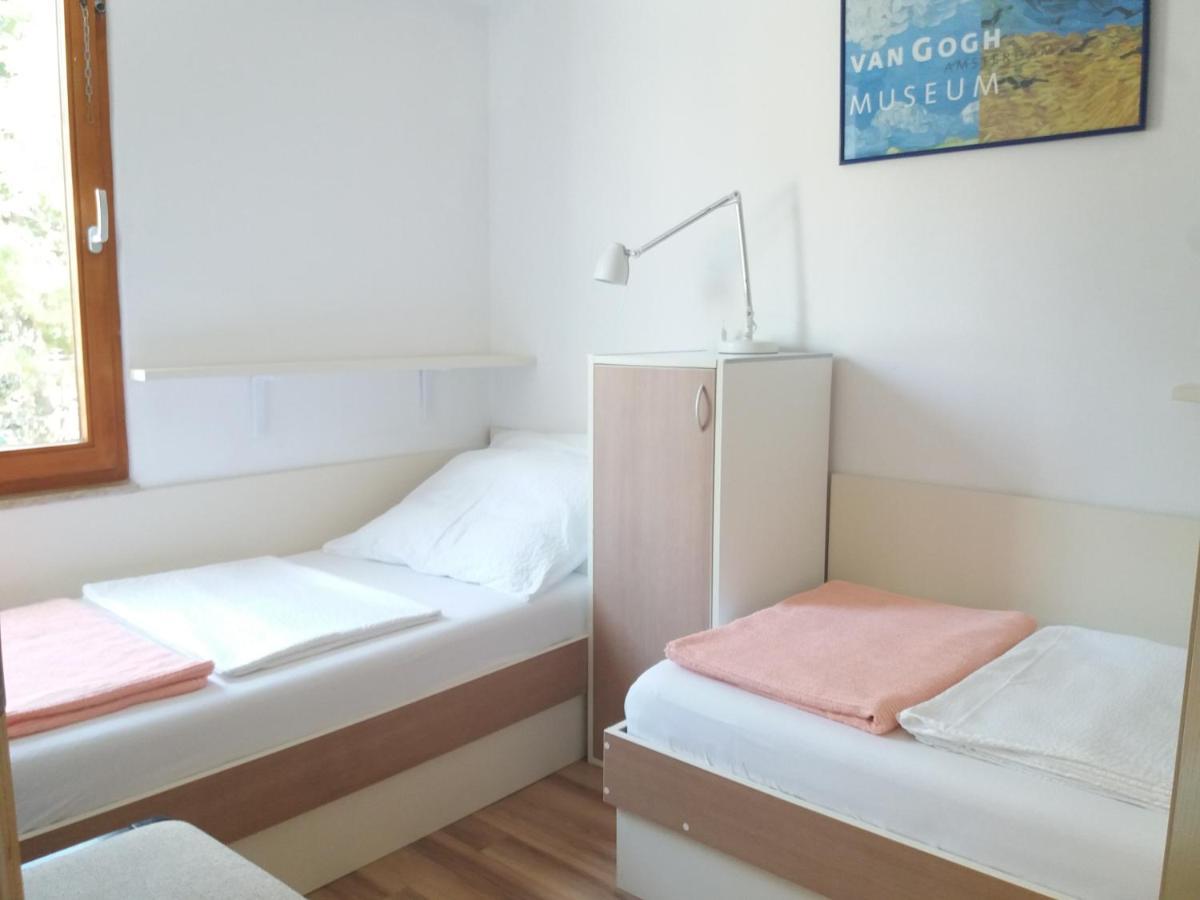 רוביני Apartments Kump מראה חיצוני תמונה