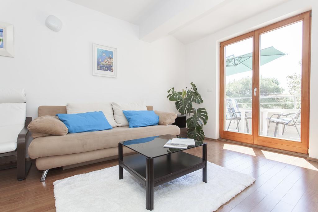 רוביני Apartments Kump מראה חיצוני תמונה