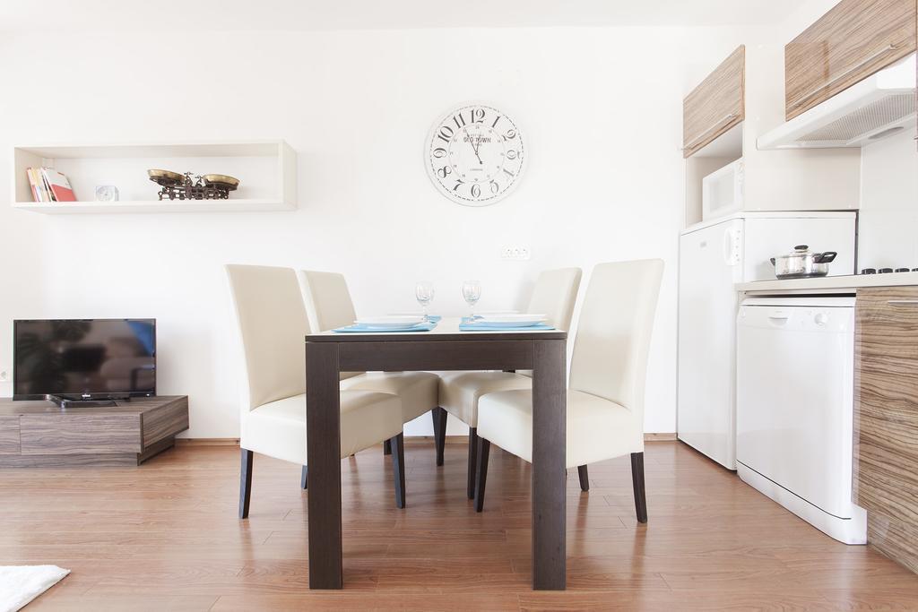 רוביני Apartments Kump מראה חיצוני תמונה