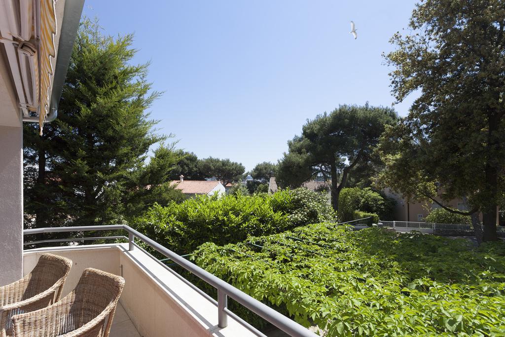 רוביני Apartments Kump מראה חיצוני תמונה